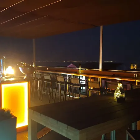 מלון 9hotel Mercy