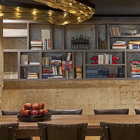 9hotel Mercy Hotel