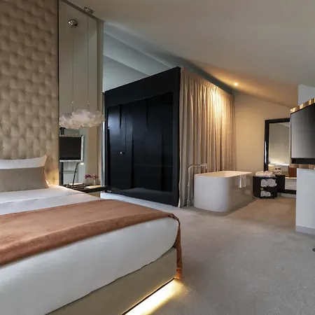 9hotel Mercy ליסבון