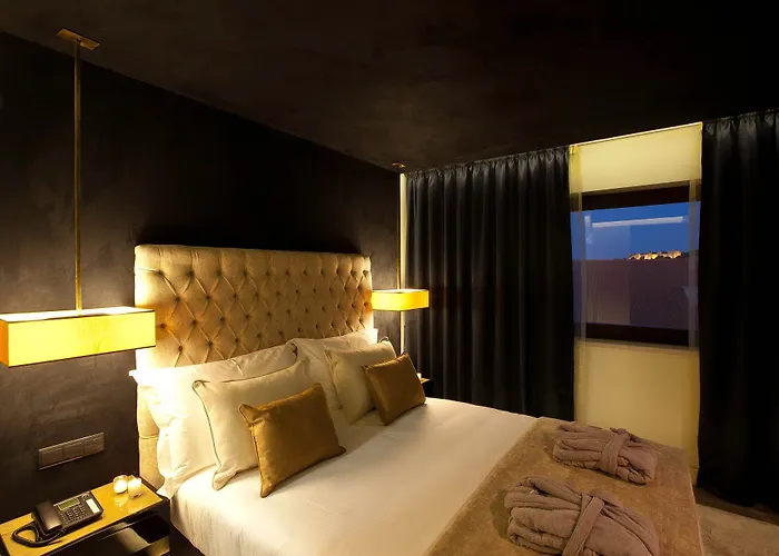 Otel 9hotel Mercy 4*