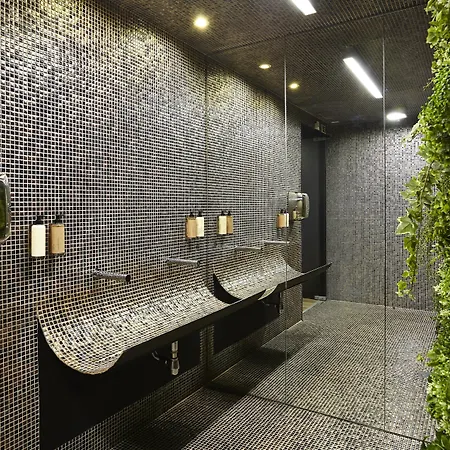 9hotel Mercy 4*