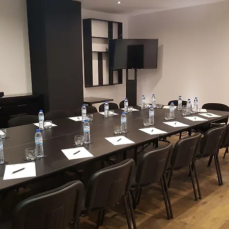 9hotel Mercy Hotell 4*