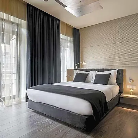 9hotel Mercy Hotel