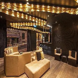 9hotel Mercy 4*