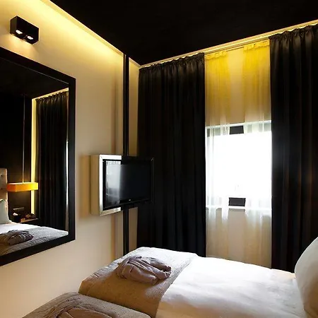 9hotel Mercy