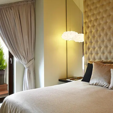 Hotell 9hotel Mercy 4*
