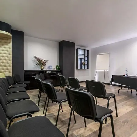 9hotel Mercy Hotell 4*