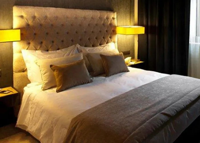 Отель 9hotel Mercy Лиссабон